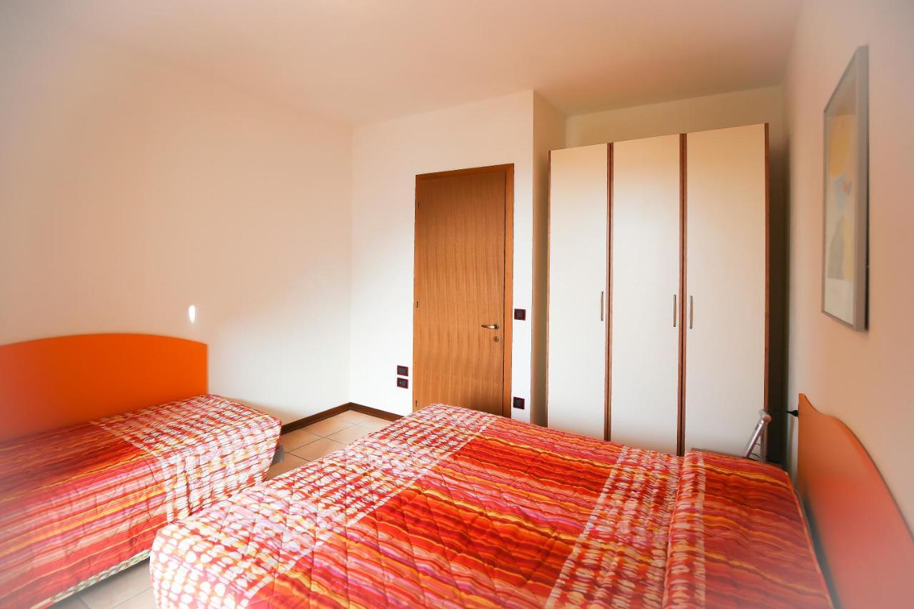 Altanea Apartments Con Piscina Caorle Exterior photo